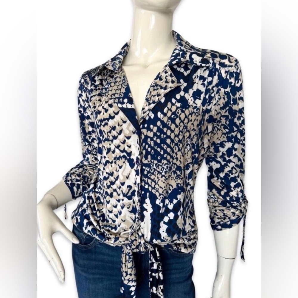NWT Women's‎ Cache Snakeskin Button Down Tie Blouse Size Small Blue Tan